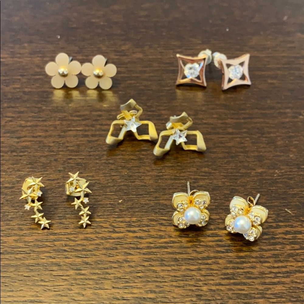 Studs set